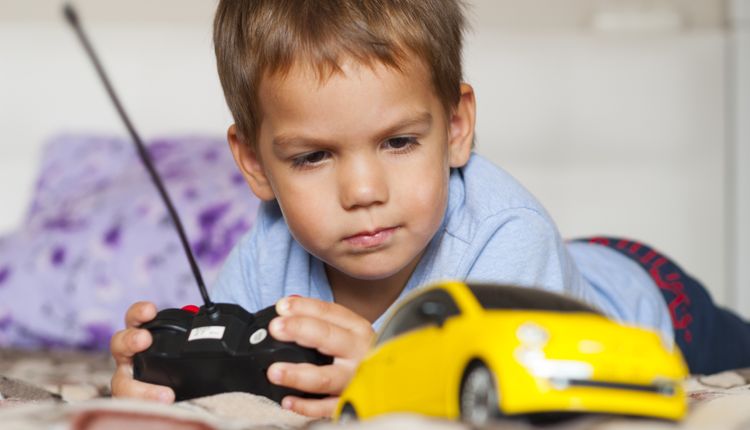 Kupujemy samochód zdalnie sterowany!