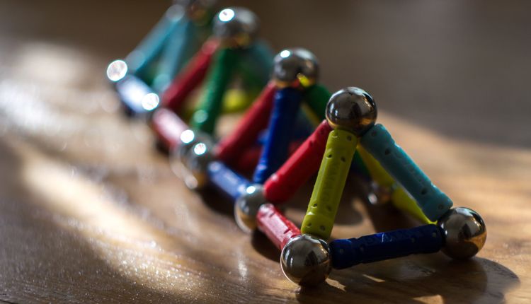 Klocki magnetyczne – co to takiego?