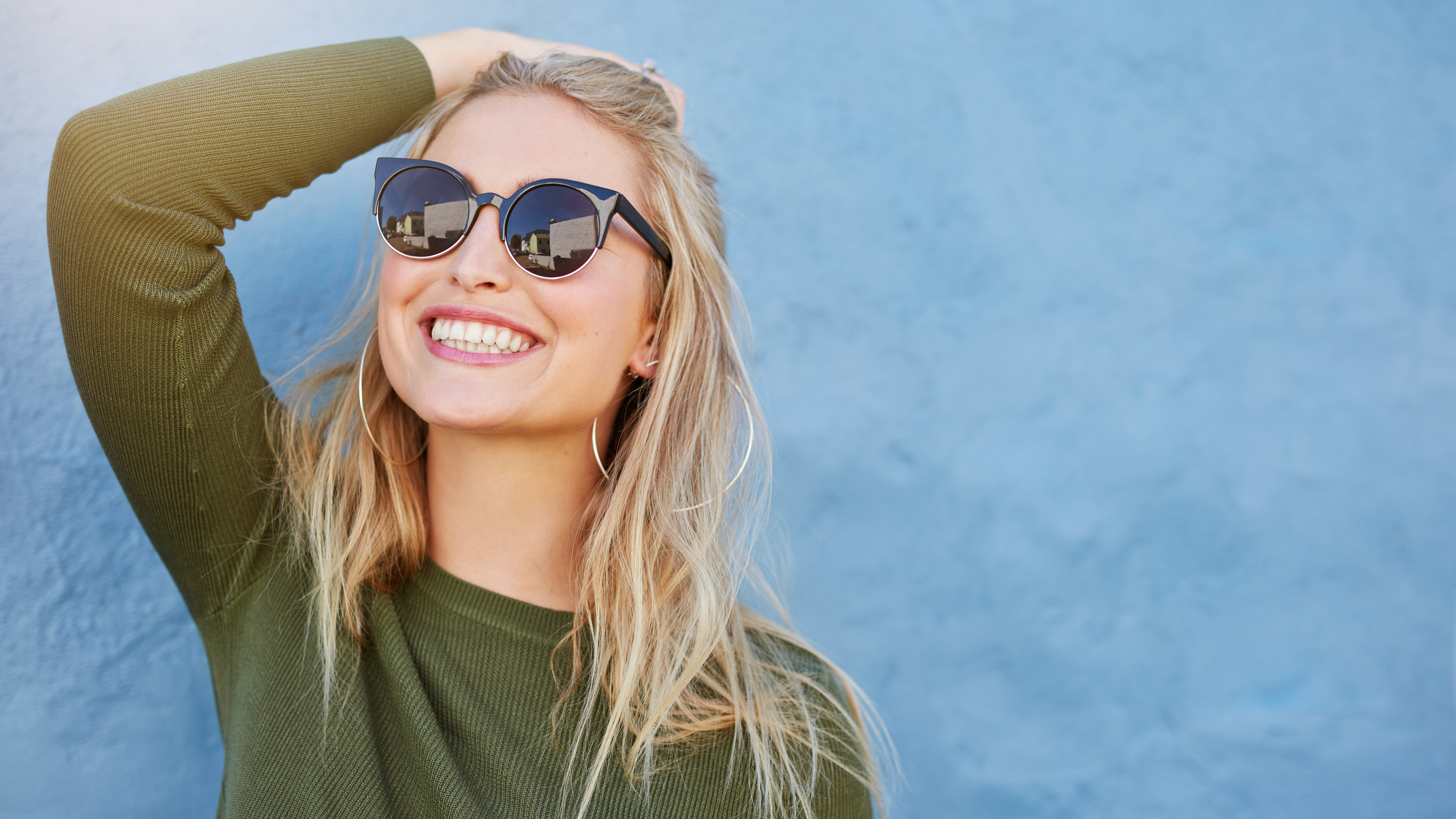 Jakie okulary przeciwsłoneczne damskie wybrać w tym sezonie? 6 najmodniejszych modeli