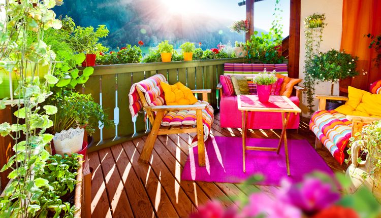 Wybieramy stół na balkon! Oto najlepsze propozycje