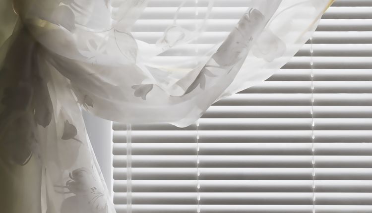 Zasłony czy rolety – które rozwiązanie wybrać?