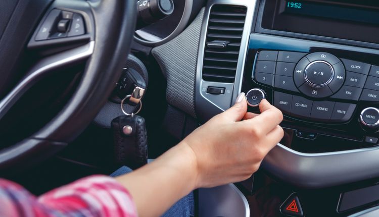 Jakie radio samochodowe kupić?