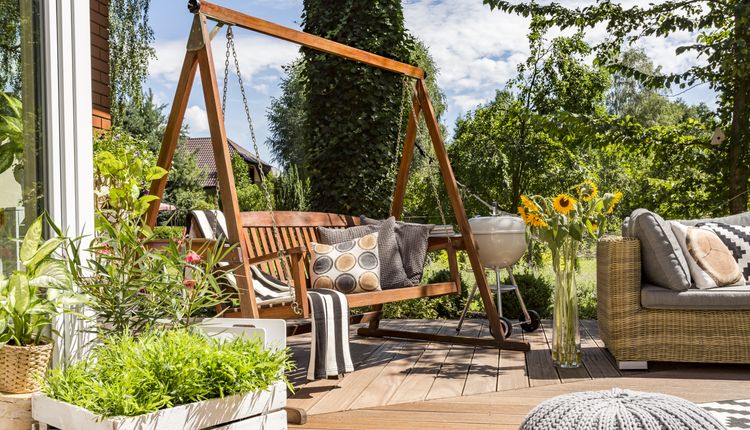 Jaka huśtawka do ogrodu? Pomagamy wybrać