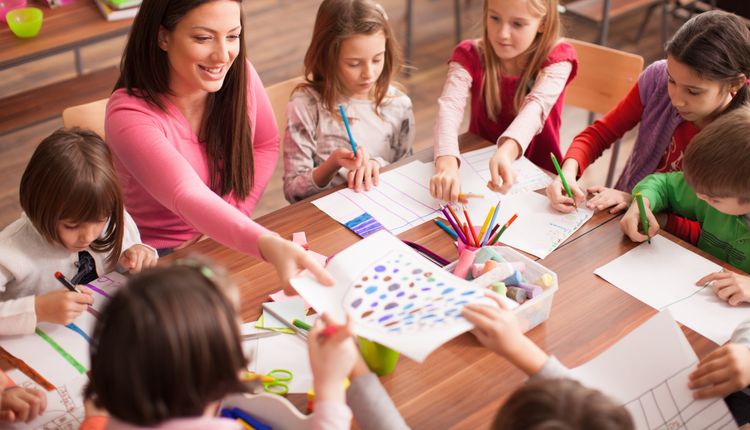 Jaki prezent kupić na dzień nauczyciela? Oto 4 nasze propozycje!