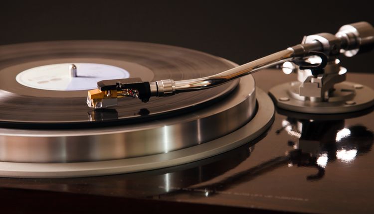 Gramofony wracają do łask. Jaki model gramofonu wybrać?