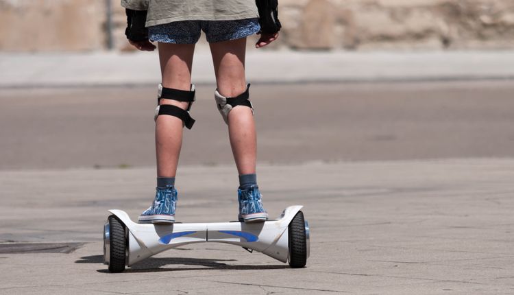 Deskorolka elektryczna – co to właściwie jest?