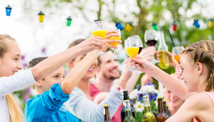 Garden party – akcesoria, które rozkręcą każdą imprezę