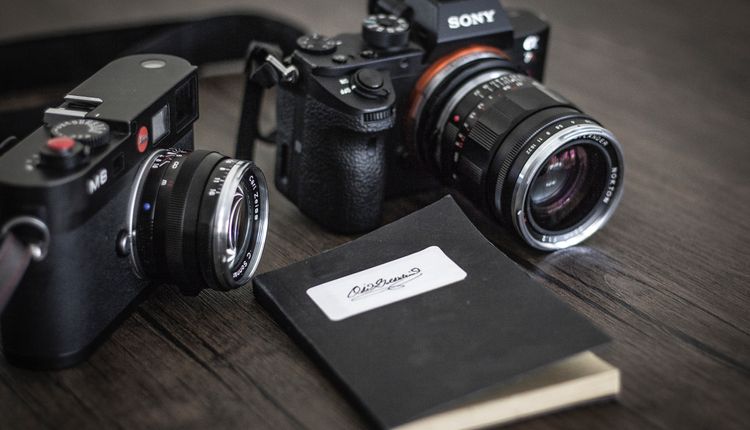 Lustrzanka czy bezlusterkowiec? Co kupić?