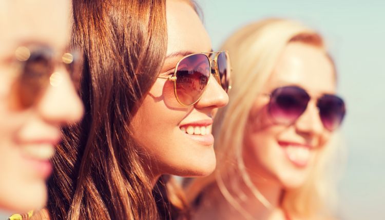 Na co zwrócić uwagę przy wyborze okularów przeciwsłonecznych?