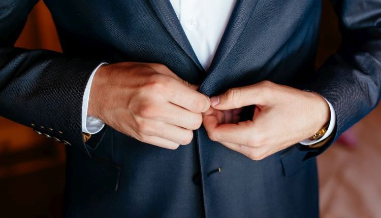 Jaka marynarka do czarnych spodni?