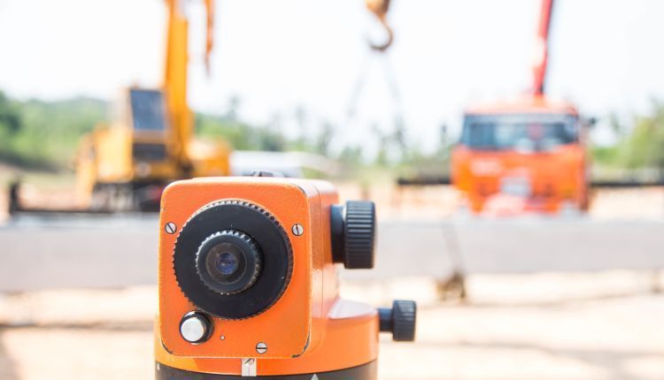 Niwelator: laserowy czy optyczny?