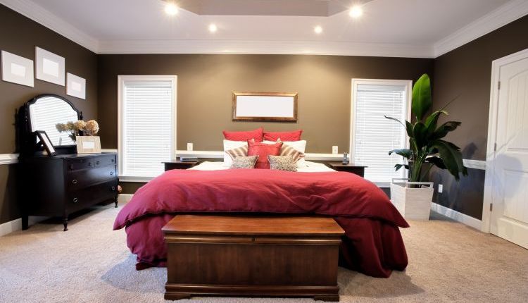 Skrzynia na pościel – niezbędna w każdej sypialni