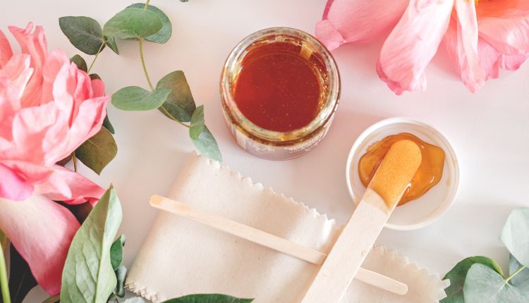 Depilacja woskiem w domu – co musisz o niej wiedzieć?