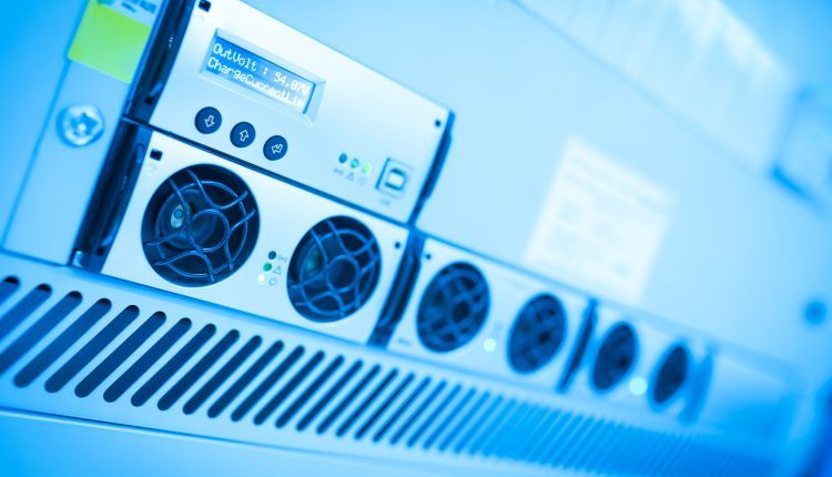 Jak dobrać zasilacz UPS?