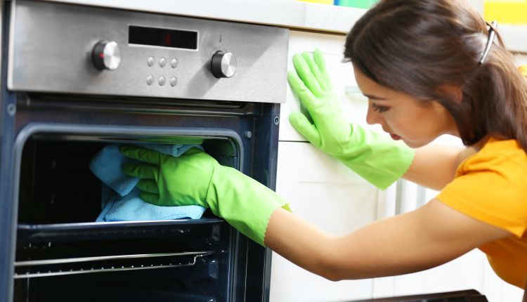 Jak wyczyścić piekarnik 9 rad.jpg