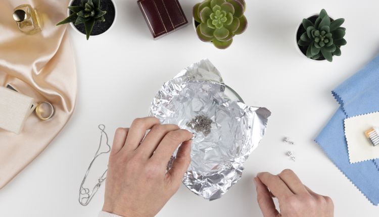 Jak domowym sposobem wyczyścić srebro.jpg